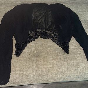 Lace cardigan and gold belt 🧡🖤